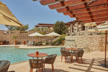 Poolside bar