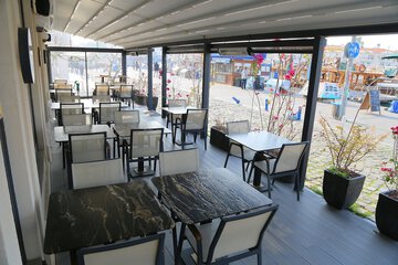 Cafe