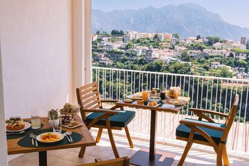 Breakfast area