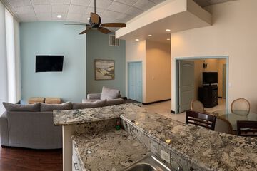Room 16 of 38