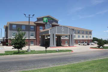 Holiday Inn Express Hotel & Suites Shamrock North by IHG