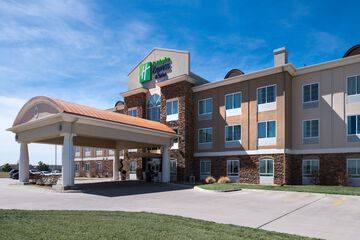 Holiday Inn Express & Suites Wichita Northwest by IHG