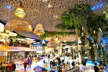 Shopping mall
