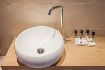 Bathroom sink