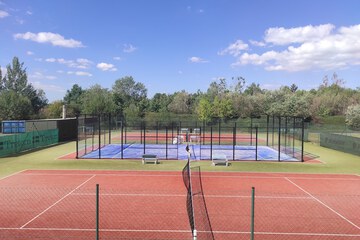 Tennis court