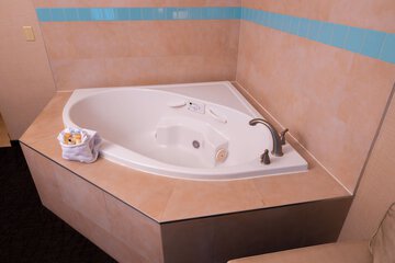 Jetted tub