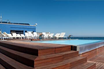 Rooftop pool