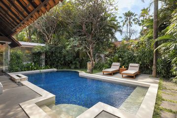 Private pool