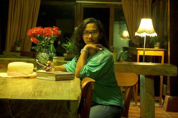Lobby lounge