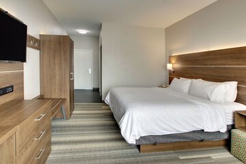 Room 17 of 46
