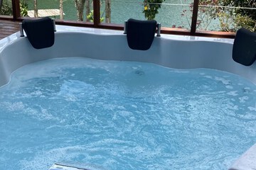Private spa tub