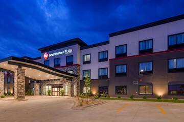 Best Western Plus at La Crescent Event Center
