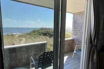 Beach/ocean view