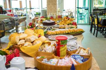 Breakfast buffet