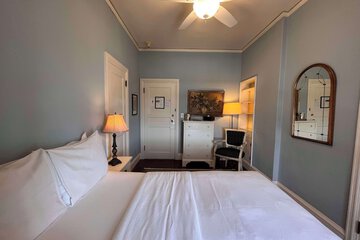 Room 15 of 69