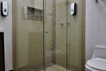 Bathroom shower