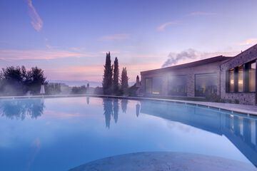 Infinity pool