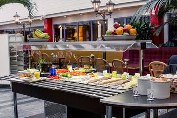 Breakfast buffet