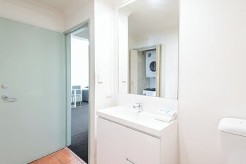 Bathroom sink