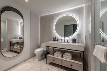 Bathroom shower