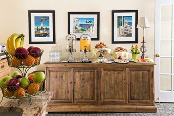 Breakfast area