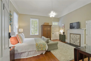 guest_rooms