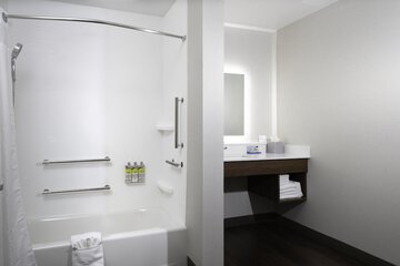 Room 21 of 36
