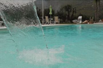 Pool waterfall