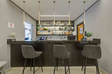 Snack bar