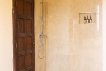 Photo 34