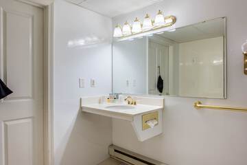 Room 40 of 56