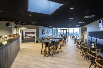Snack bar