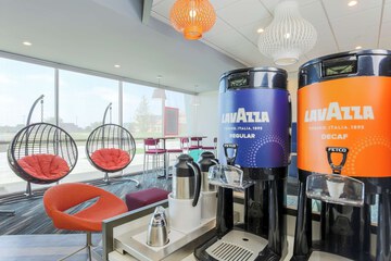 Hotel Interior 6 of 33