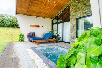Private spa tub