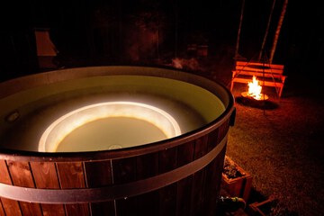 Jetted tub