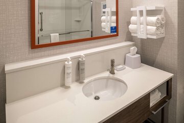 Room 7 of 33
