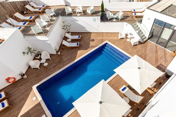 Sundeck