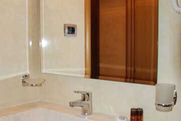 Bathroom sink