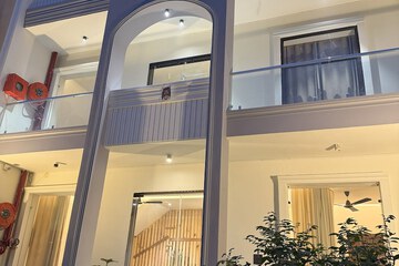 Front of property - evening/night