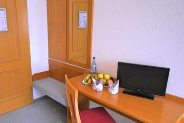 Photo 29
