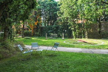 Children's play area - outdoor