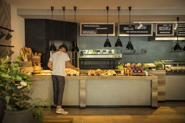 Breakfast buffet