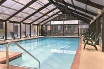Ramada Inn Atlanta Airport South 4