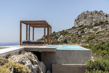 Private pool