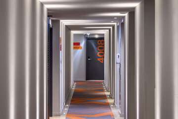 Handrails in hallways