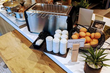 Breakfast area
