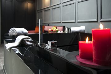 Jetted tub