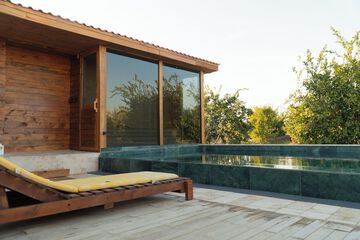 Private pool