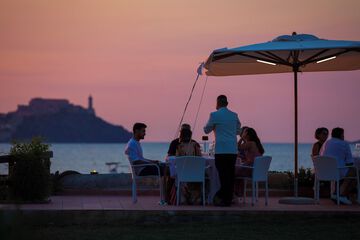 Couples dining