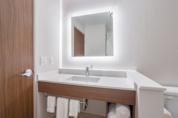 Room 17 of 32